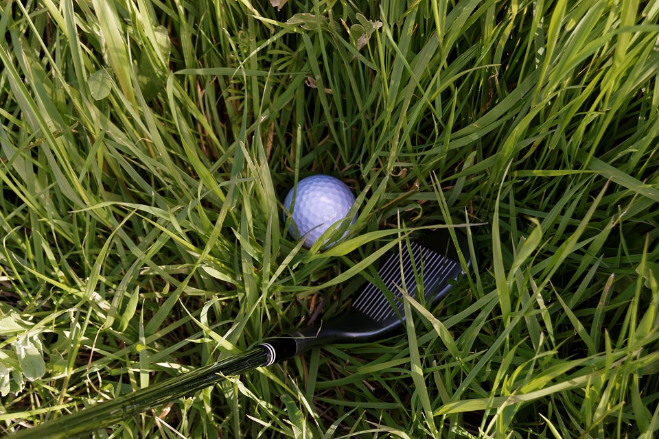 Tips and tricks for how to clean golf balls