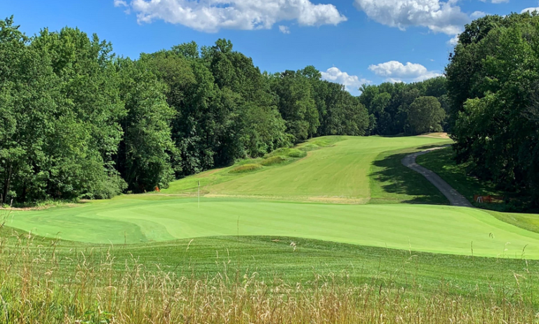 Benefits of golfing at Eisenhower Park