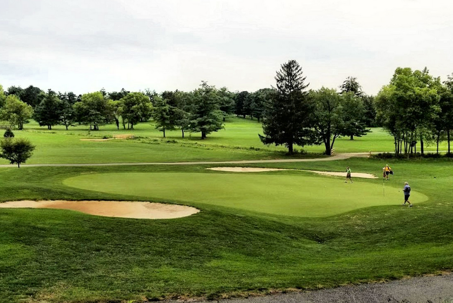 Benefits of playing at a professional golf course in Pennsylvania